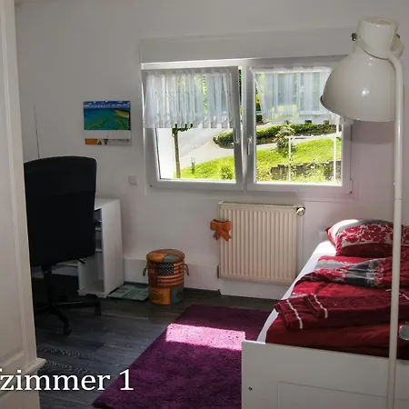 Апартаменты Wohnen Im Bergischen Fachwerk Оверат