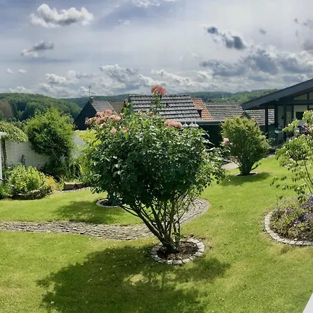 Апартаменты Wohnen Im Bergischen Fachwerk *